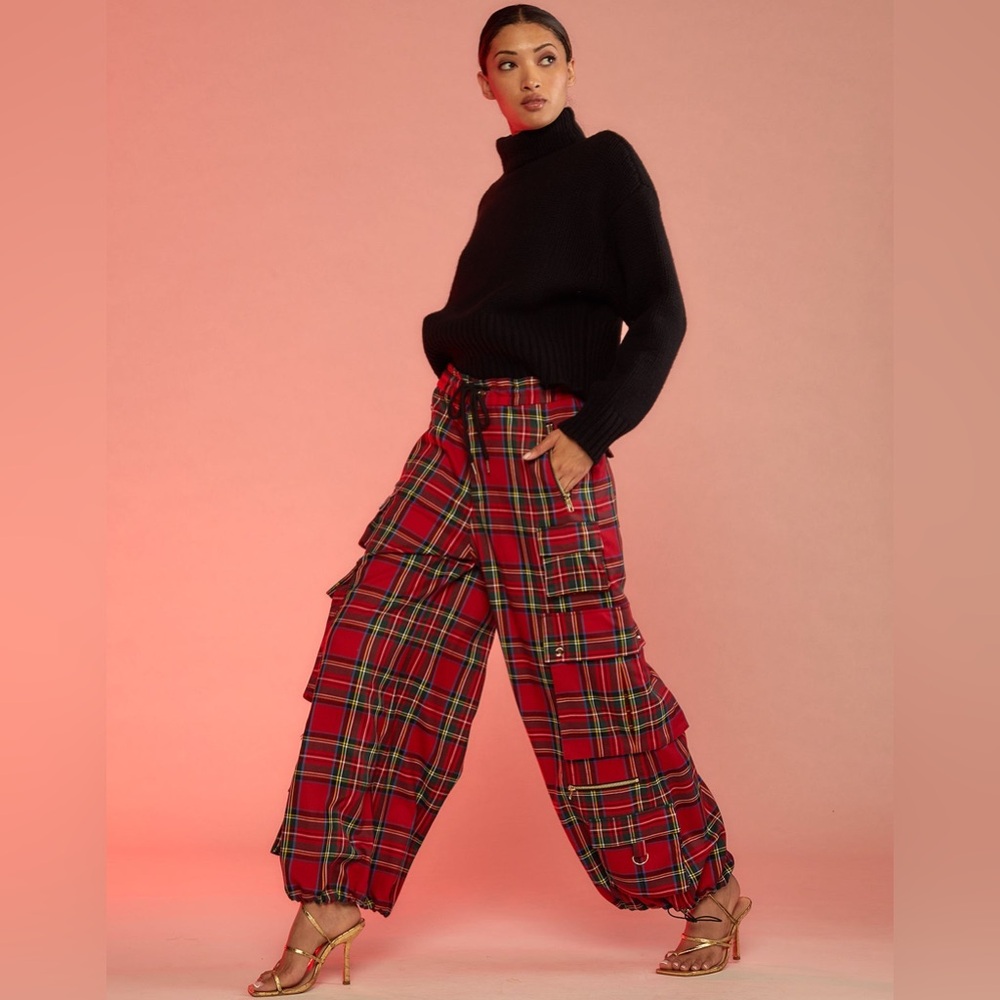 Cynthia Rowley cargo plaid pants - new with tags!